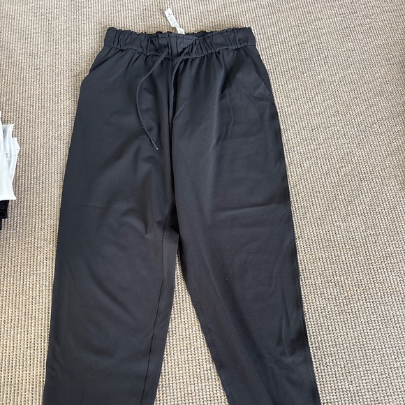 Black lululemon pants - Picture 1 of 3